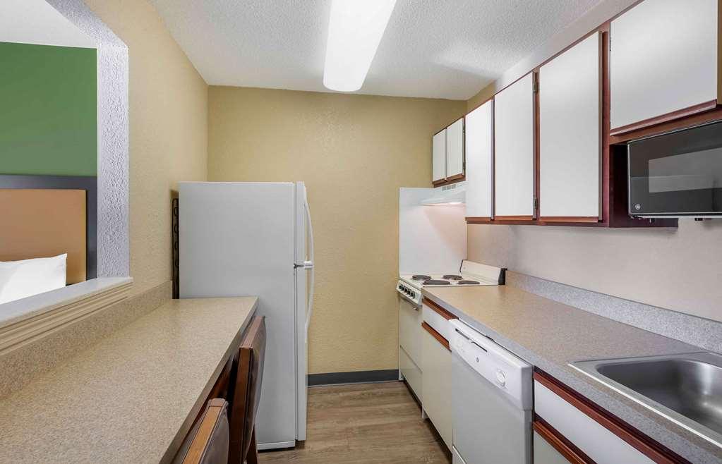 Extended Stay America Suites - Cleveland - Middleburg Heights Oda fotoğraf