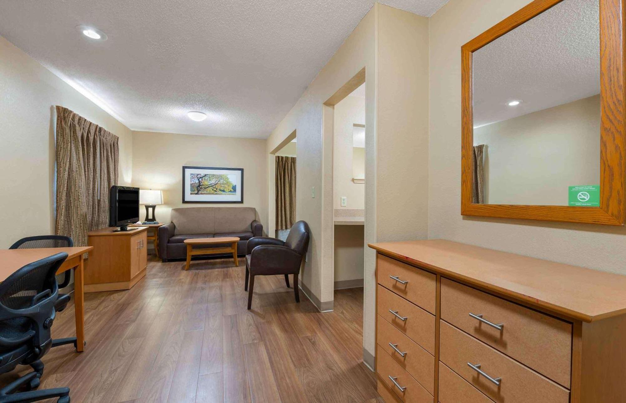Extended Stay America Suites - Cleveland - Middleburg Heights Dış mekan fotoğraf